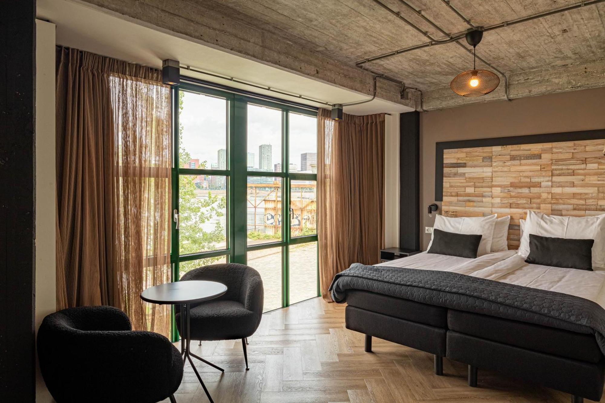 Bed, Bites & Business Hotel Rotterdam Esterno foto